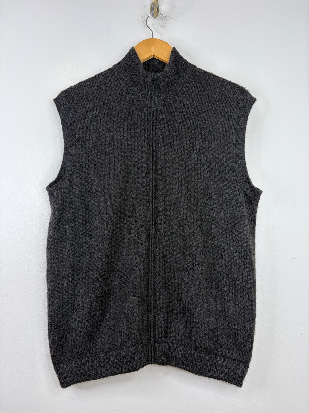 Sweater Vest Mens Large Dark Gray Alpaca Llama Wool Knit Full Zip Comfy Light